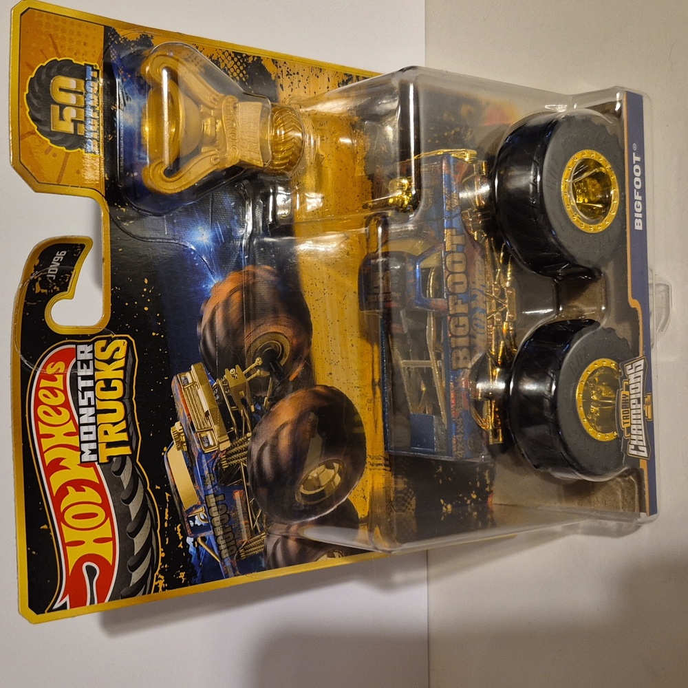 B24 Monster Trucks  BigFoot  Truck